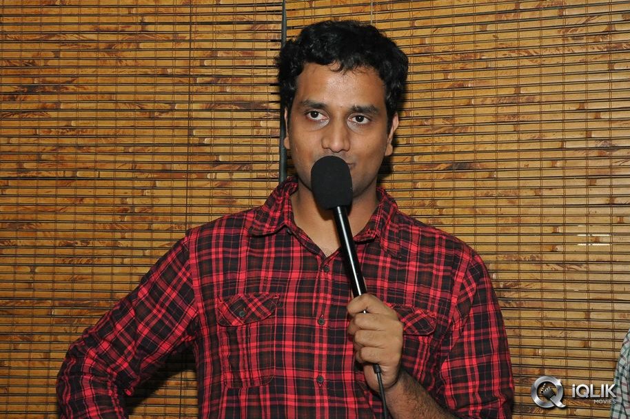 Oohalu-Gusagusalaade-Team-Gift-To-Radio-Mirchi-Contest-Winner